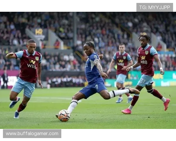 斯特林展现速度优势，帮助英格兰队在国际赛场保持竞争力提升