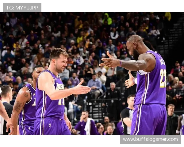 威廉姆斯转型无球拉扯为东契奇拉开空间提升外线效率